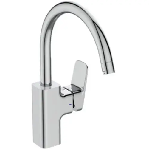Küchenarmatur aus Chrom mit einem hohen, geschwungenen Rohrauslauf und seitlichem Bedienhebel. Hergestellt von Ideal Standard.